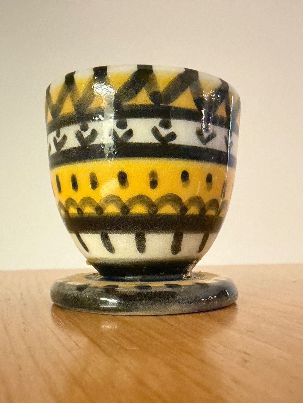 Altre Stoviglie: Handbemalter Keramik Eierbecher – Vintage – Usato da Basel venduto da Rouge. 5