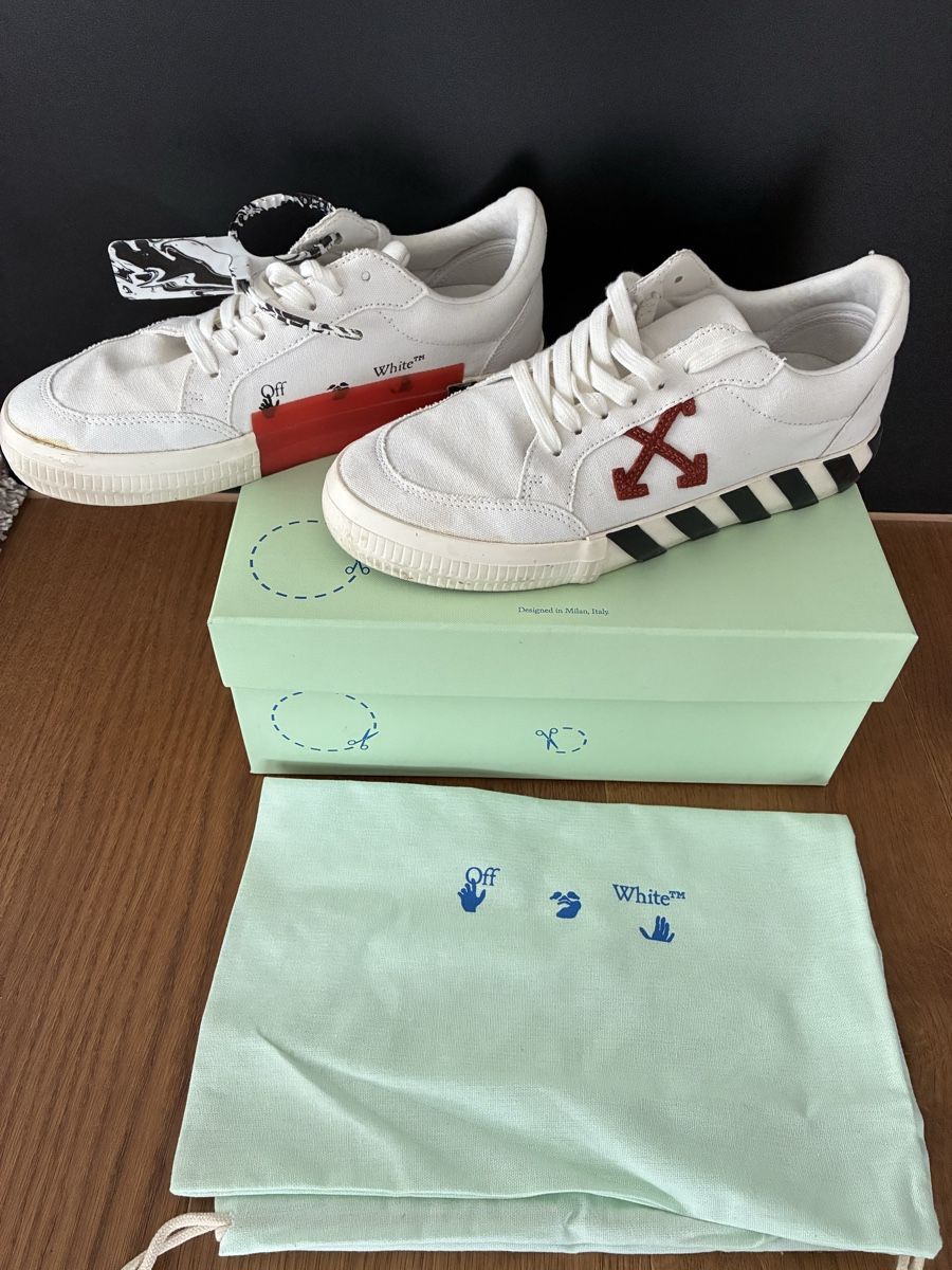 Off-White Scarpe da uomo: Off-White Sneakers – Usato da Wangen SZ venduto da el_paso08