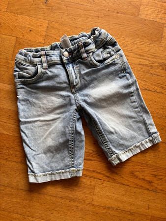 Schöne Shorts Gr. 140