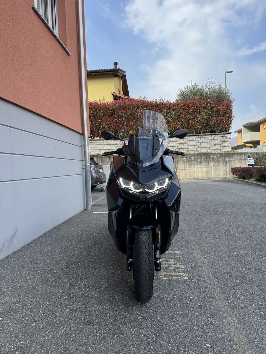 Scooter: BMW C400 GT Triple Black – Usato da Sigirino venduto da Mattia87 2