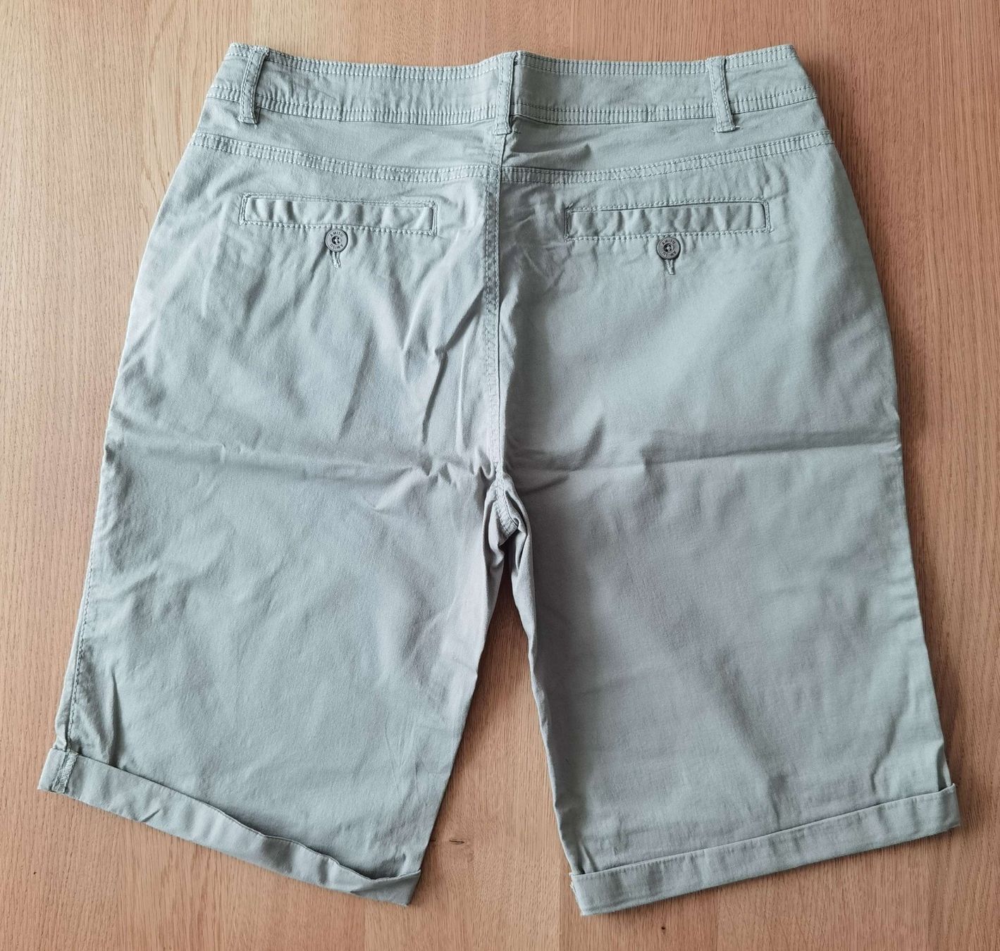 Hosen: Bermuda fit Hose – Gebraucht aus Zug von WickiPanda 1