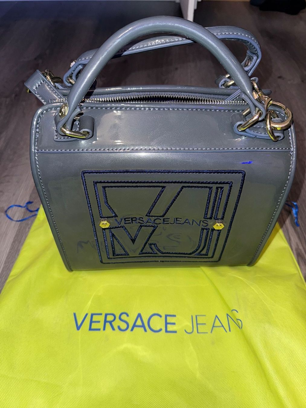 Borse da donna: Sac Versace Jeans Neuf – Nuovo (secondo la descrizione) da Plan-les-Ouates venduto da de_lia