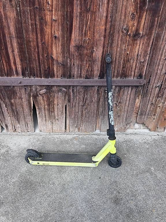 Kickboard: Oxelo Trotti Scooter – Usato da Belp venduto da Driver911