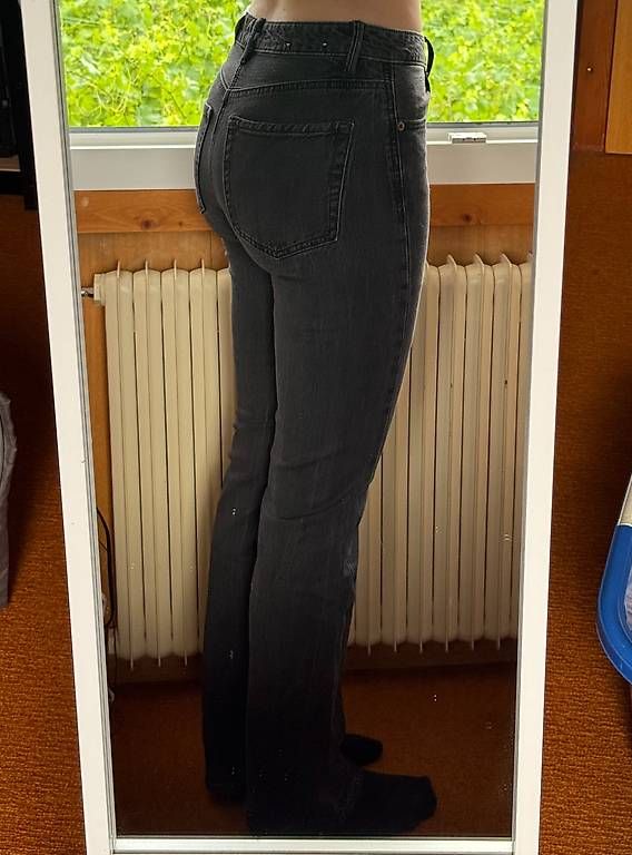 Jeans: Jeans bootcut noir  – D'occasion à Yvorne par mel_wic 3