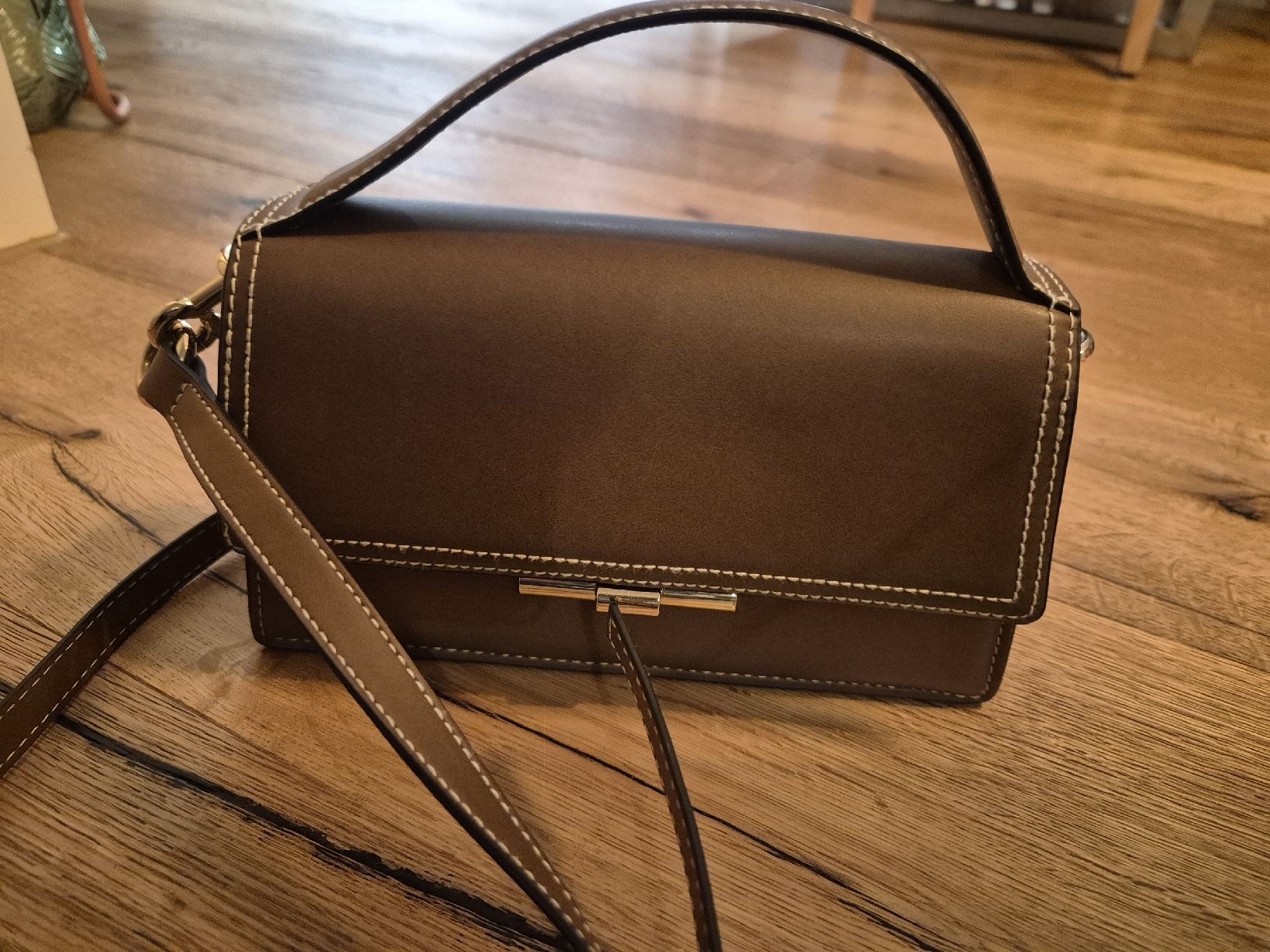 H&M Borse da donna: klein handtasche von H&M braun – Usato da Gossau Zh venduto da A-Terrinha