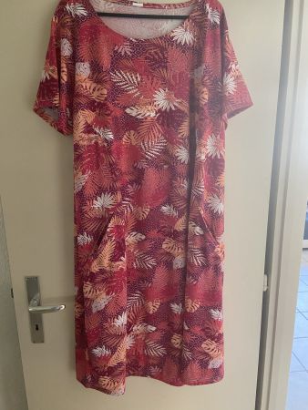 Robe d'été imprimée pour femme taille 52 état neuf