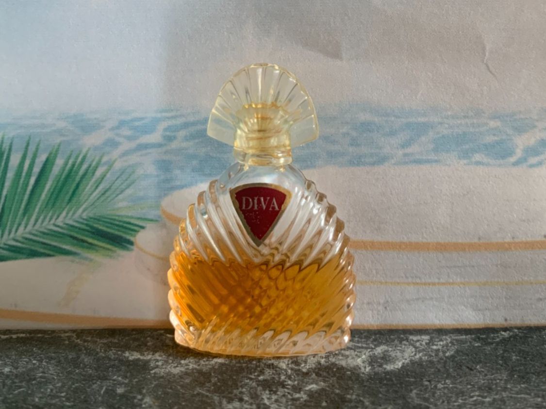 Profumi & Eau de Toilette: Parfum miniature - Diva - UNGARO - edp 4.5 ml - 1983 – Usato da Bière venduto da mimisissi
