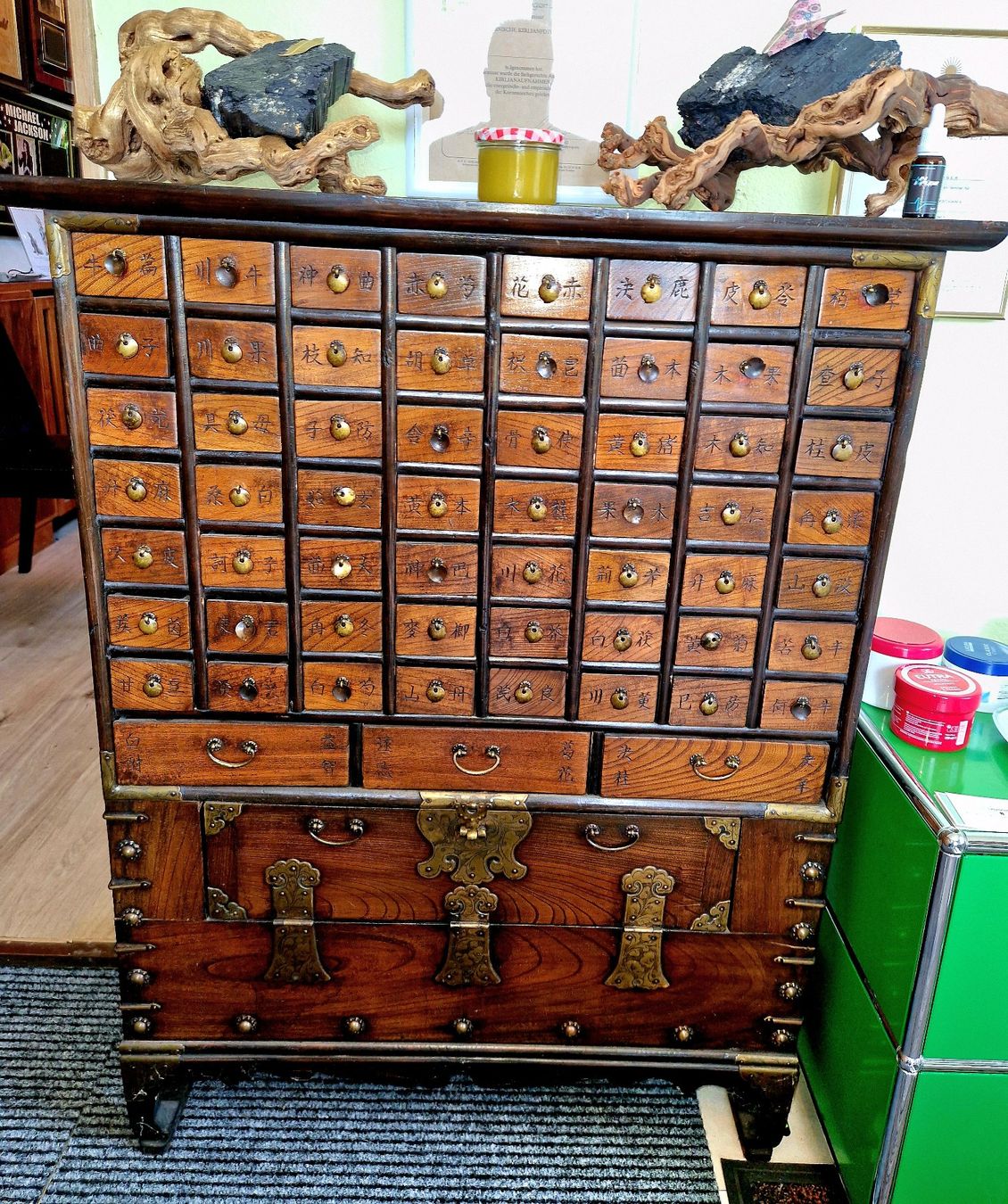 Commodes: Chinesischer Apothekenschrank – D'occasion à Niederlenz par sagitario68