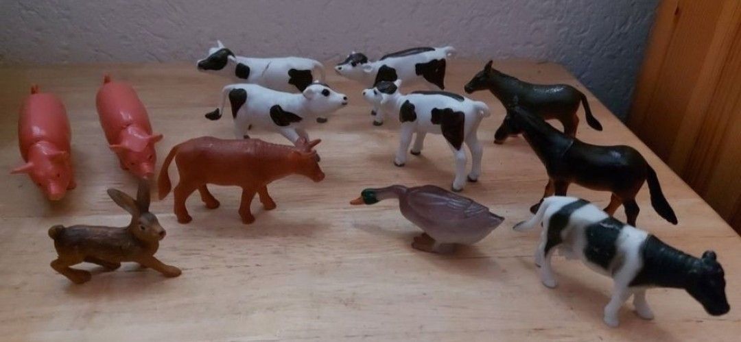 Spielzeuge: Plastiktiere  – Gebraucht aus Steinen von bruvlatur86