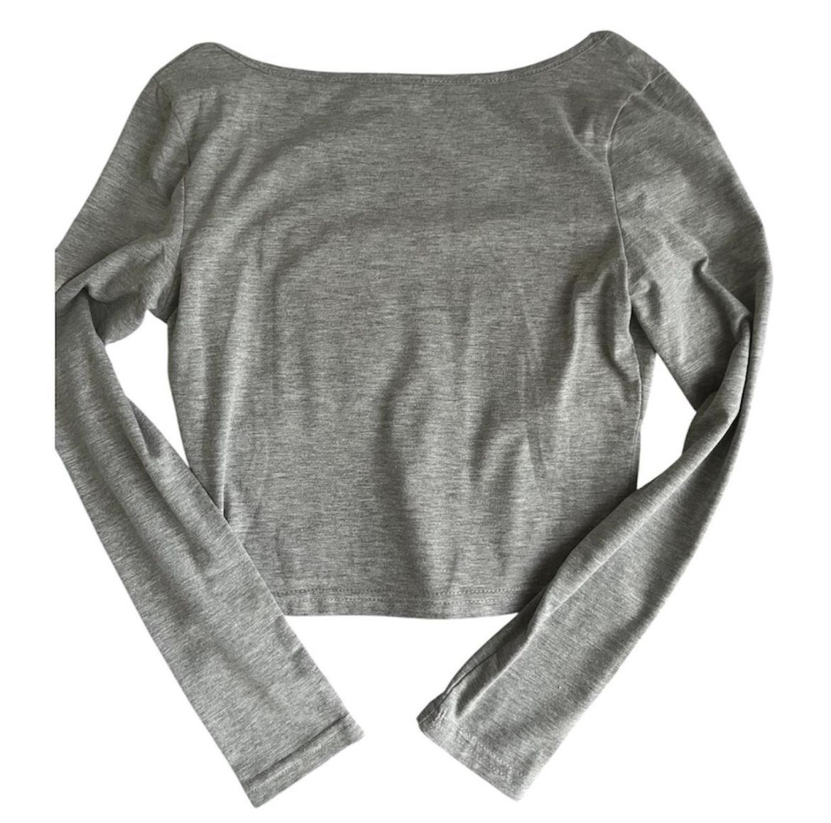 Top: Graues Langarmshirt mit Spitze, Grösse S – Nuovo (secondo la descrizione) da Zürich venduto da userrr465567 2