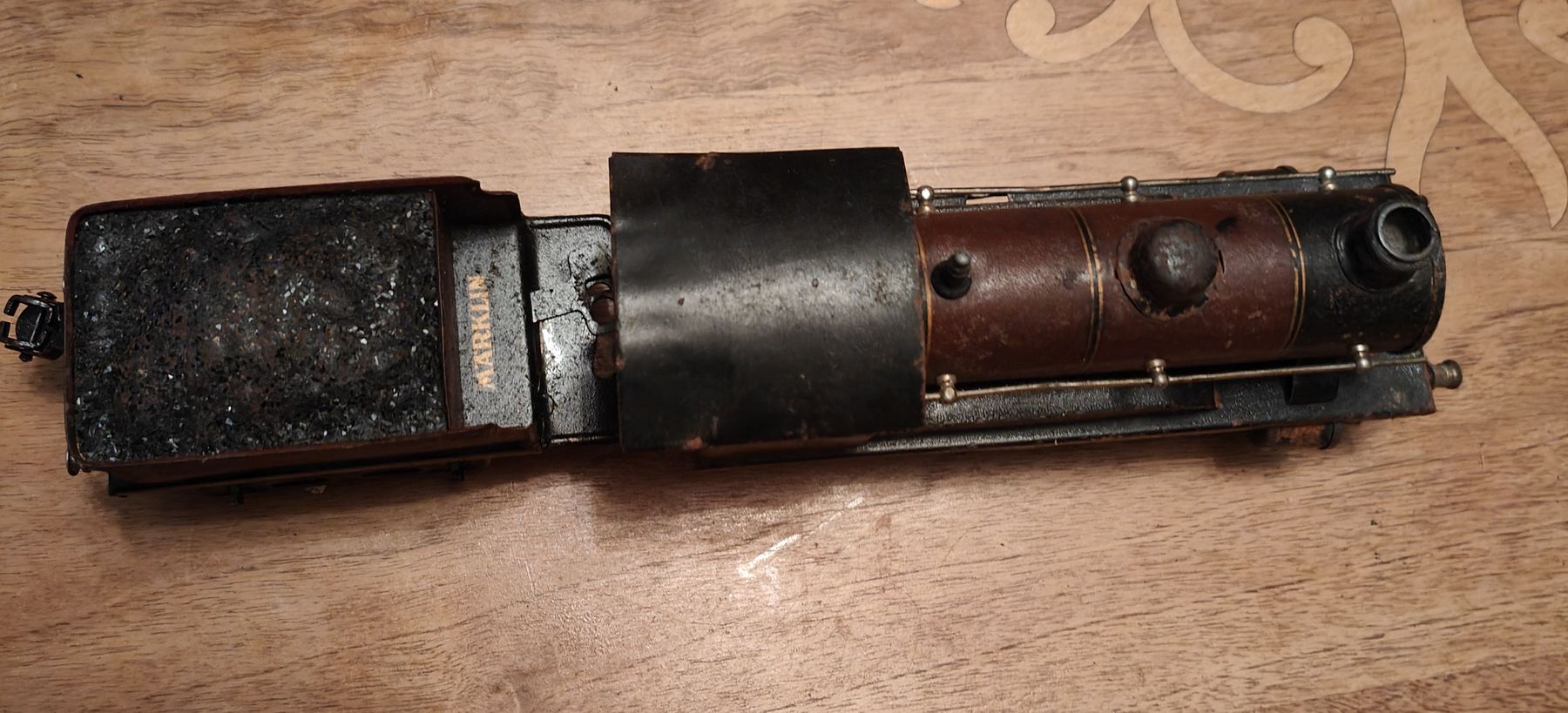 Märklin Modelleisenbahnen: Alte Märklin Lock R950 mit Tender – Gebraucht aus Flumenthal von mar_wyw8 2