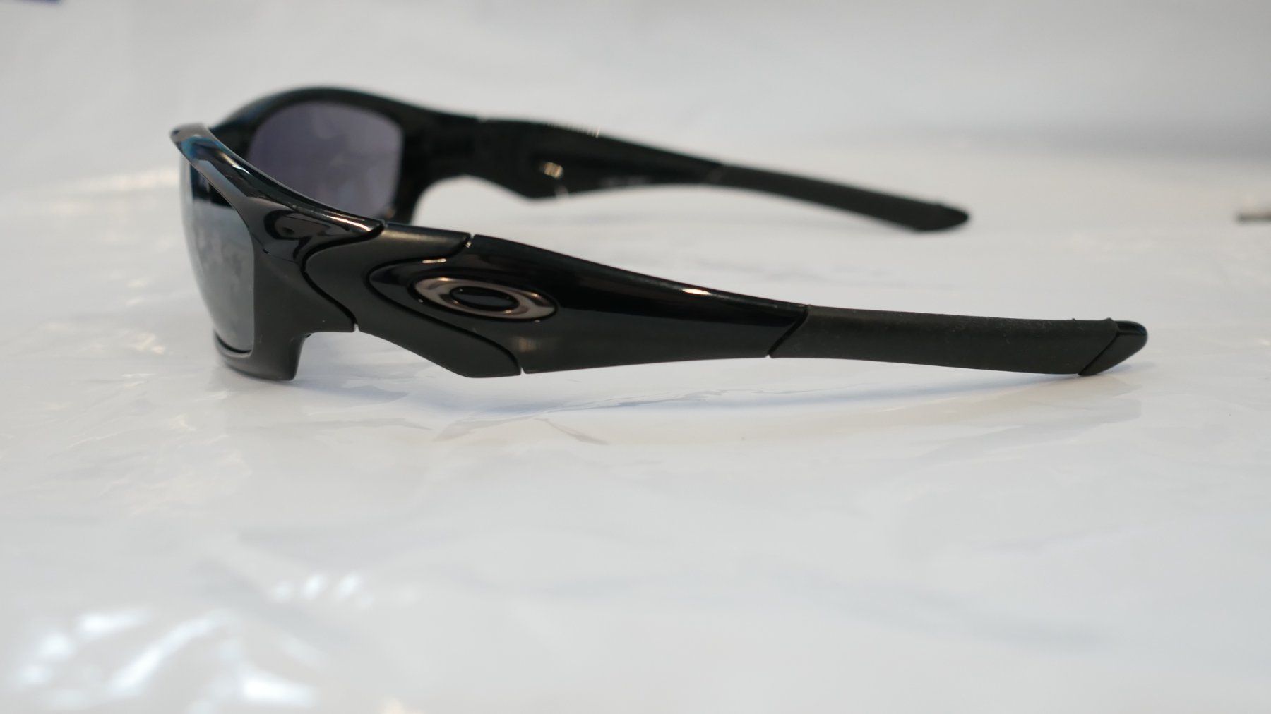 Oakley Occhiali & Lenti: Oakley Straight Jacket vintage – Usato da Biel/Bienne venduto da joka.zin 2
