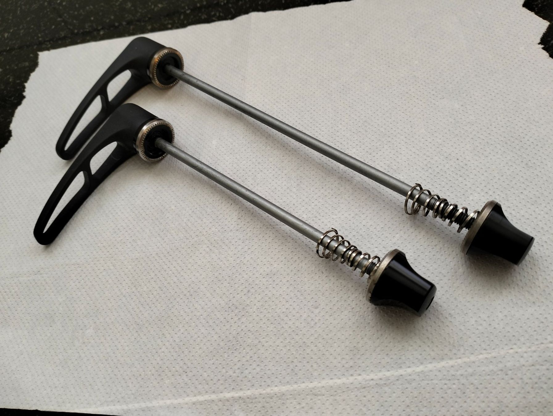 Swiss Pezzi di ricambio: DT Swiss Schnellspanner Set – Usato da Uster venduto da KarlZH 1