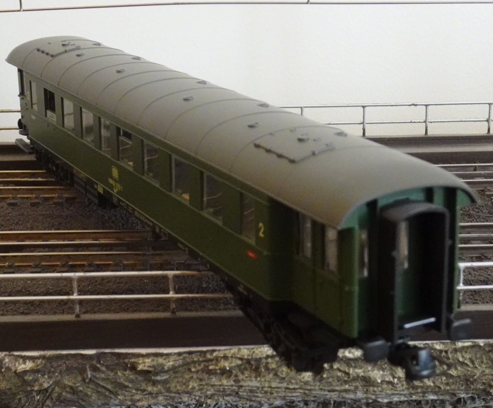 Roco Modellini di ferrovie: Roco 44550, DB Eilzugwagen 2. Klasse – Usato da Grossaffoltern venduto da berner85 2