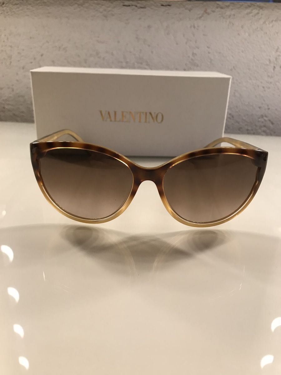 Valentino Occhiali & Lenti: Valentino Sonnebrille – Usato da Erlinsbach SO venduto da VWV1