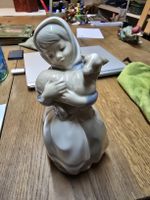 NAO Lladro Mädchen mit Lamm (Q)