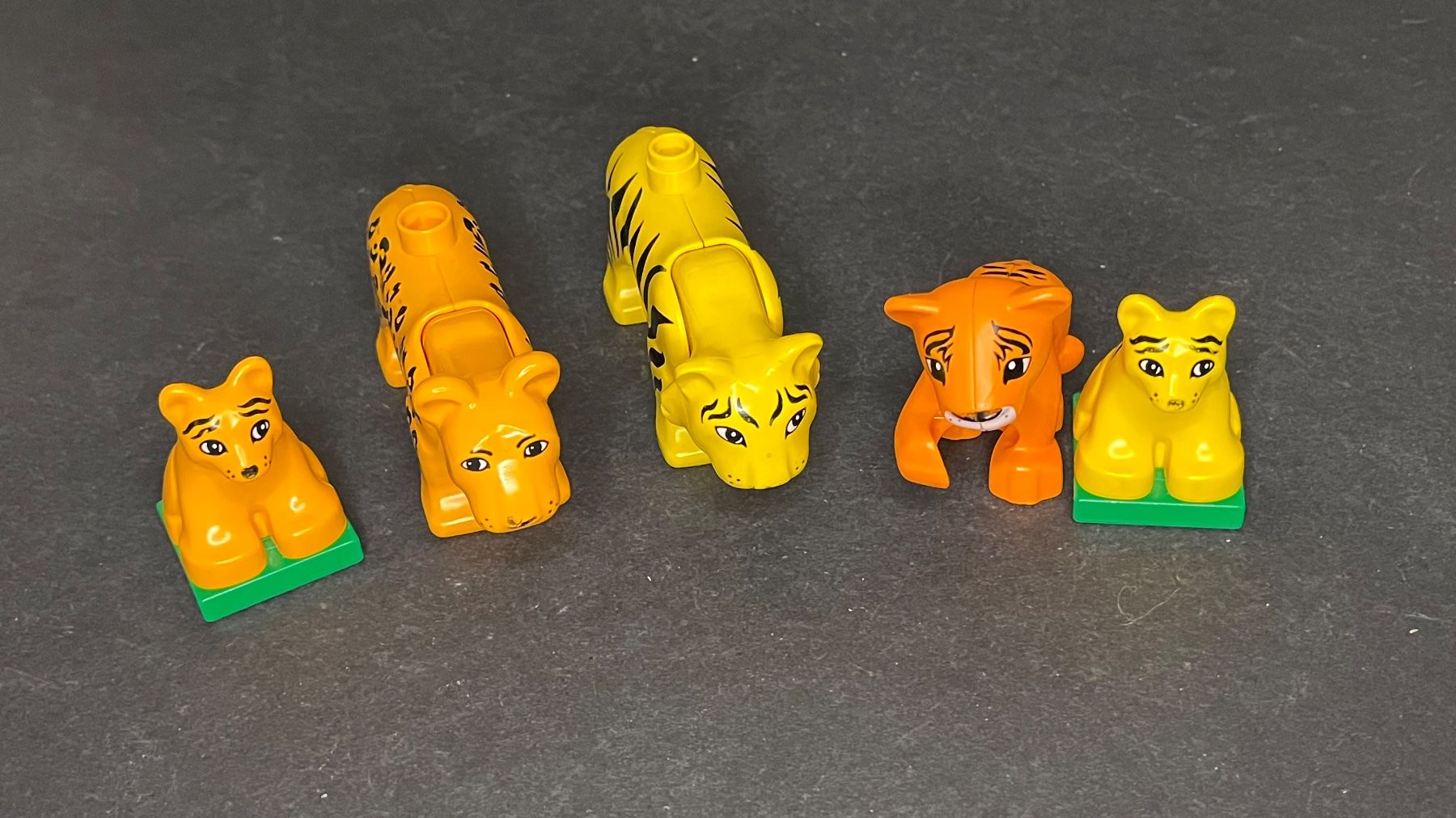 Lego Statuette: LEGO Duplo Leopard Löwe/Tiger mit Babys – Usato da Ennetbaden venduto da teo_yg9s 1