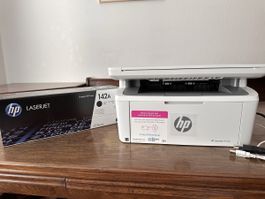 HP LaserJet M140w inklusive neuen Toner