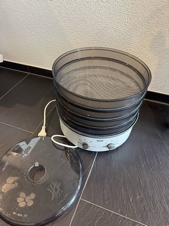 Stöckli Küchengeräte: Dörtex Stöckli mit Metallgitter – Gebraucht aus Altendorf von Nordseekind 1