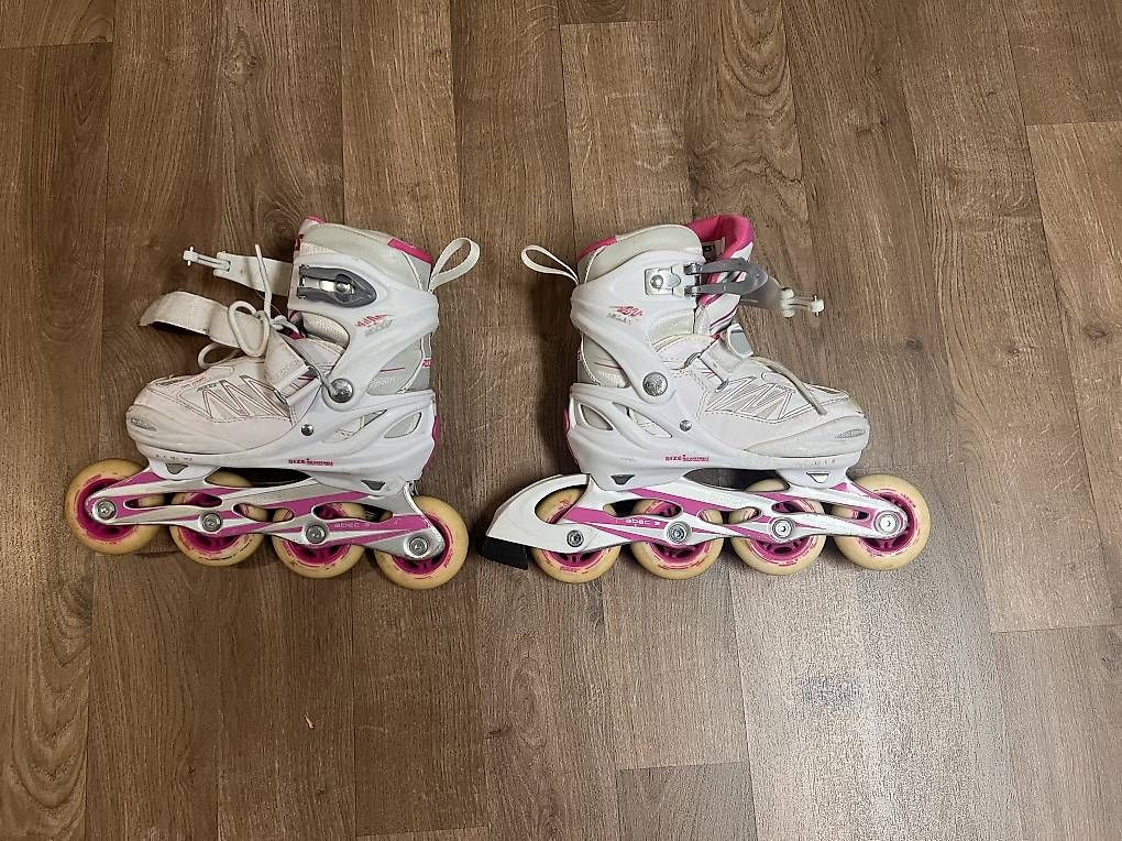 Patins à roul. & inline: Inline Skates 30-35 – D'occasion à Gunzgen par Jack_83