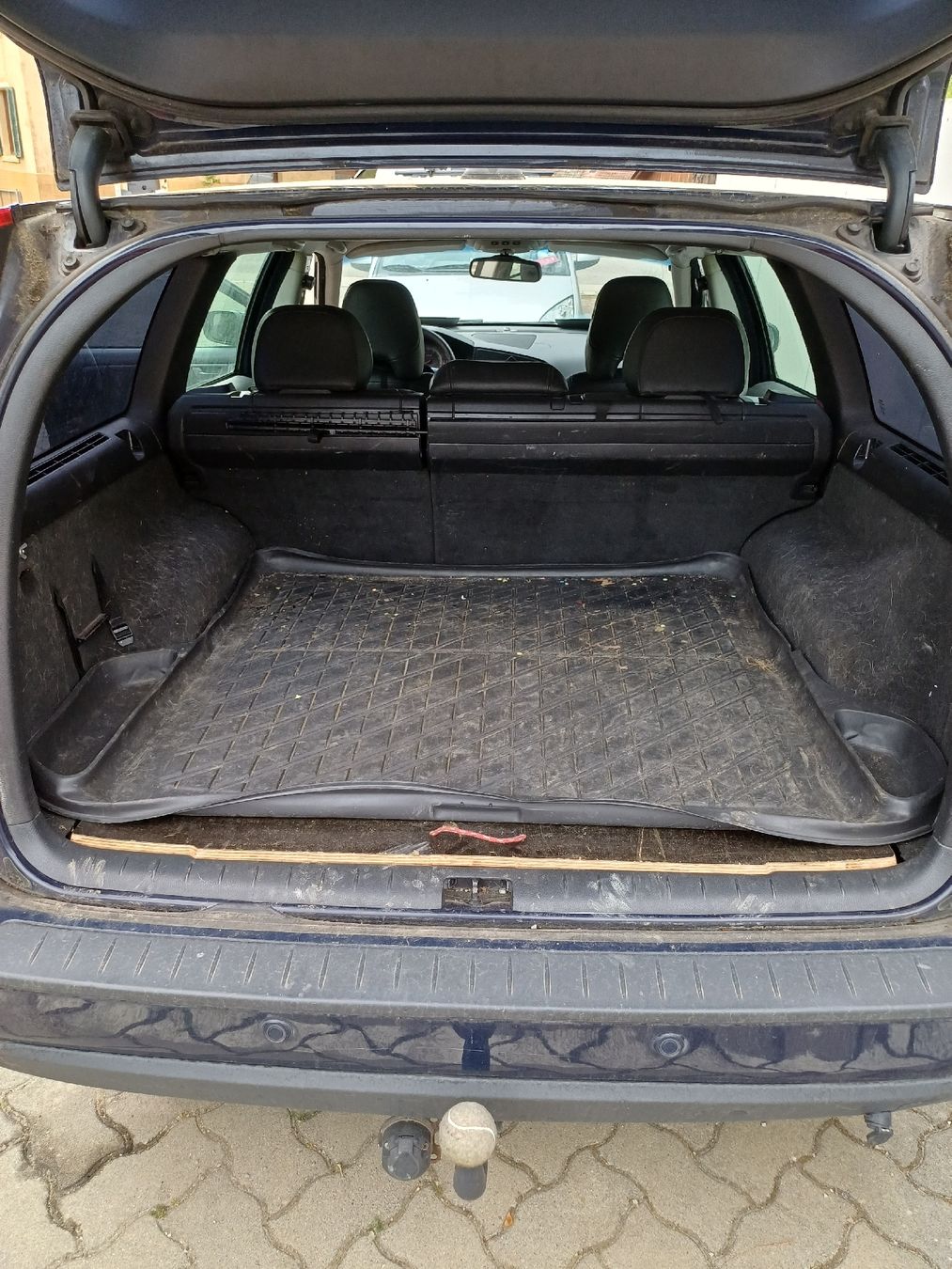 Volvo Automobili: Volvo V70 D5 AWD – Difettoso da Gipf-Oberfrick venduto da LuuserSieche2004 6