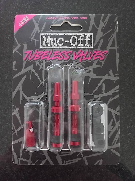 Pièces détachées: Valves Muc Off 44mm rouge – D'occasion à Onnens FR par oma_7ngq