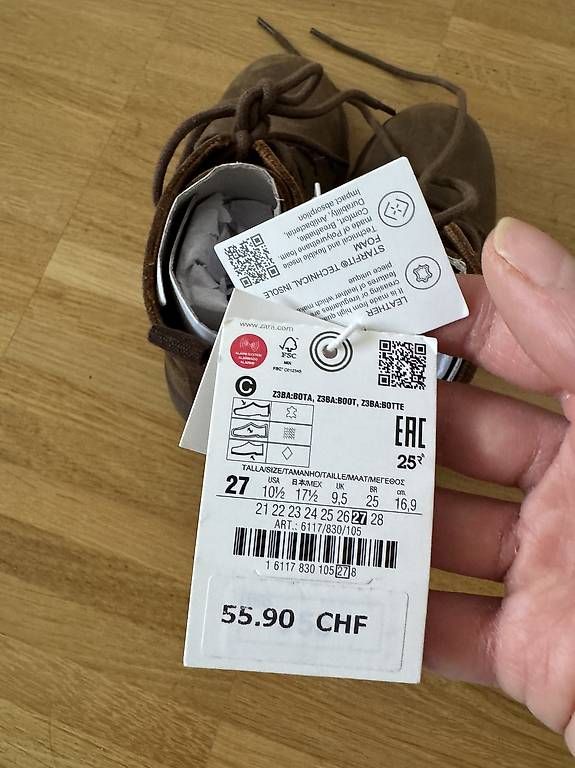 Scarpe per ragazzi: Noch nie getragene Kinderstiefel mit Preisschild – Usato da Basel venduto da Spielzeugverkauf 3