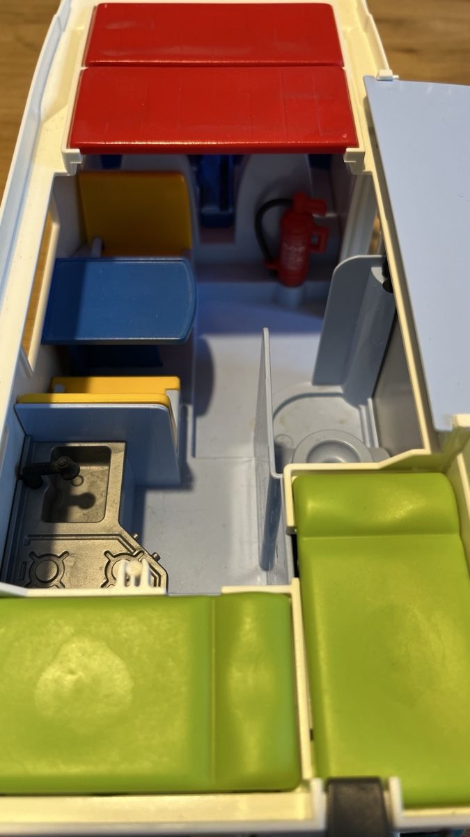Playmobil Spielzeuge: Playmobil 6671 Summer Camper – Gebraucht aus Fleurier von Carolina_11 2