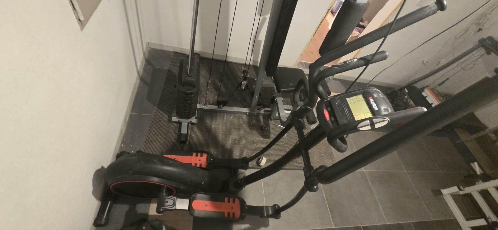 Hometrainer: Crosstrainer Hammer schwarz mit Trainingscomputer gebraucht – Gebraucht aus Grosshöchstetten von Qenko 1