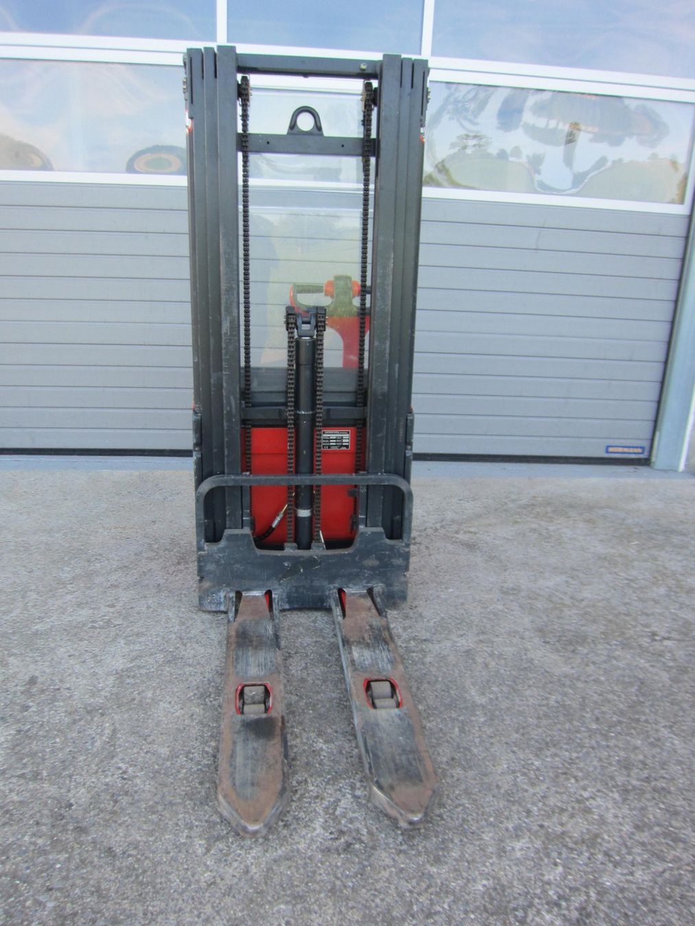 Linde Carrelli elevatori e a forche: Ameise, Deichselstapler max. 1200kg, 4.20m Triplex, Batt.neu – Usato da Hämikon venduto da Hochstapler99 2