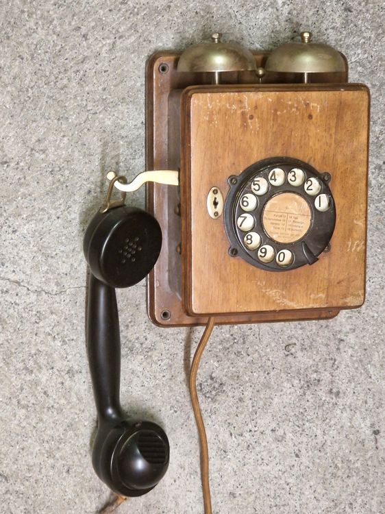 KXT333CID Retro Wandtelefon - Schnurgebundenes Telefon Mit LCD Display Rot