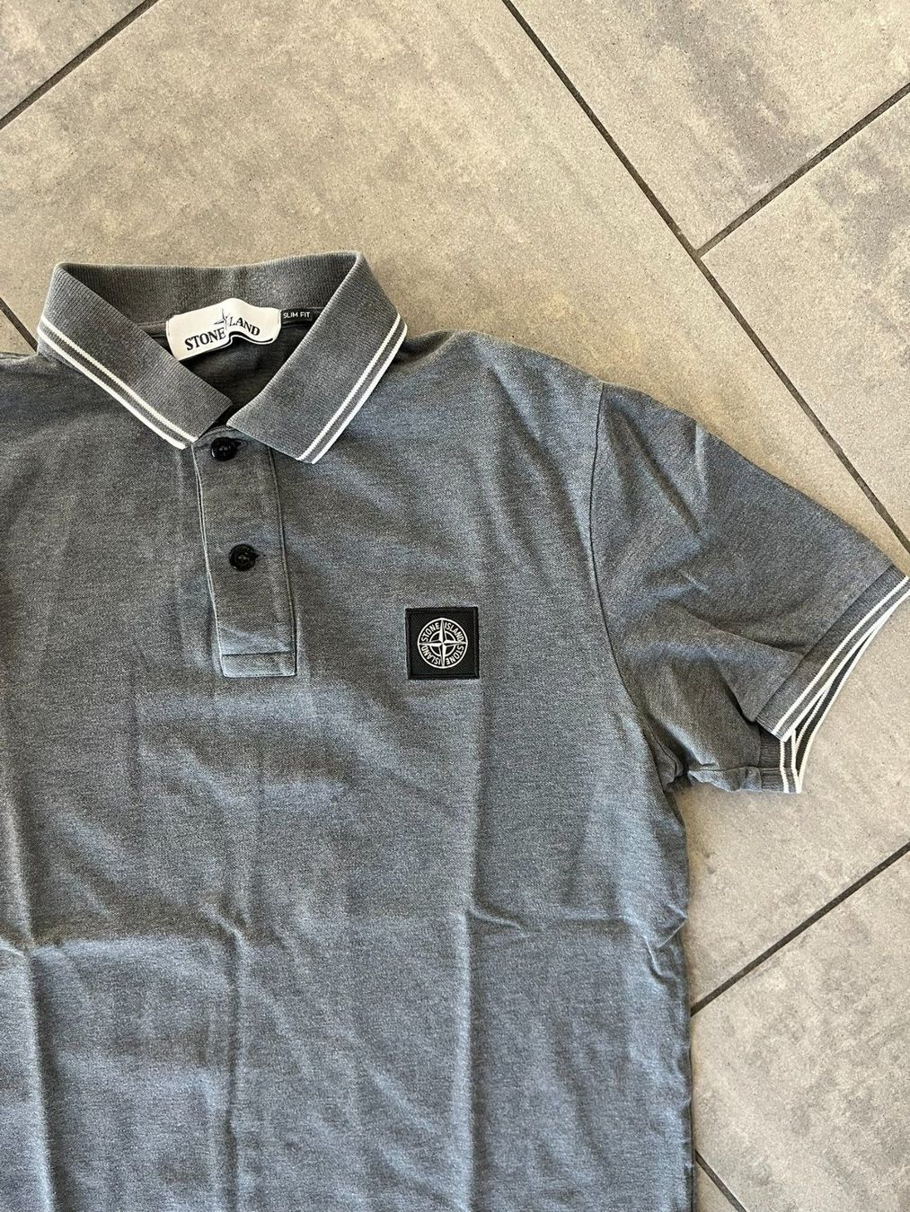 Stone Island Magliette Polo: STONE ISLAND Poloshirt Grau – Usato da Otelfingen venduto da Denis_ZH 1