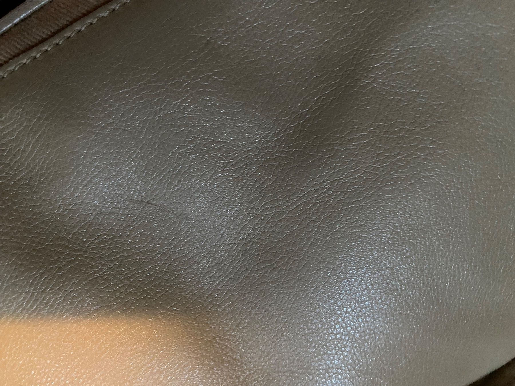 Saint Laurent Sacs femmes: Sac Yves Saint Laurent muse II – D'occasion à Hermance par joe_td6n 5