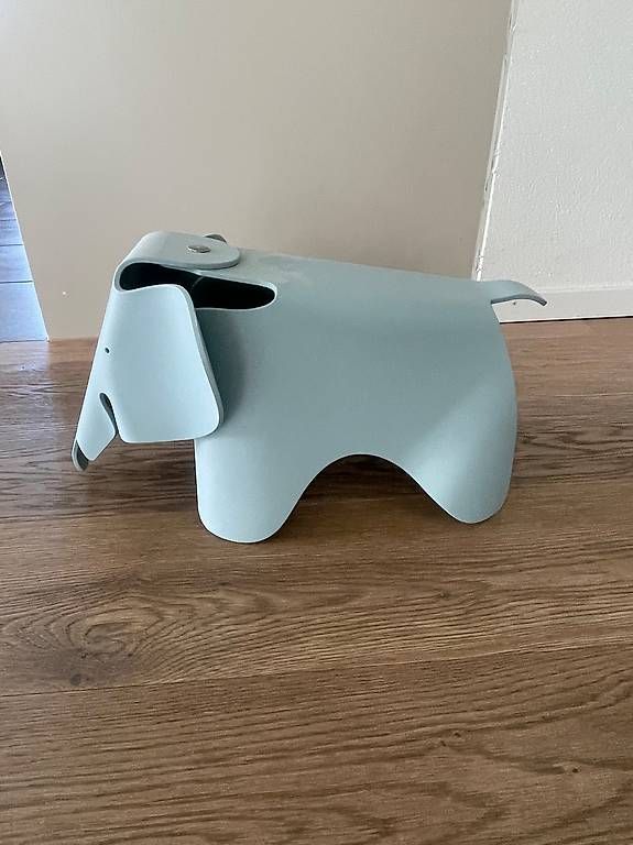 Vitra Figuren: Vitra Elefant – Gebraucht aus richterswil von luzia09 1