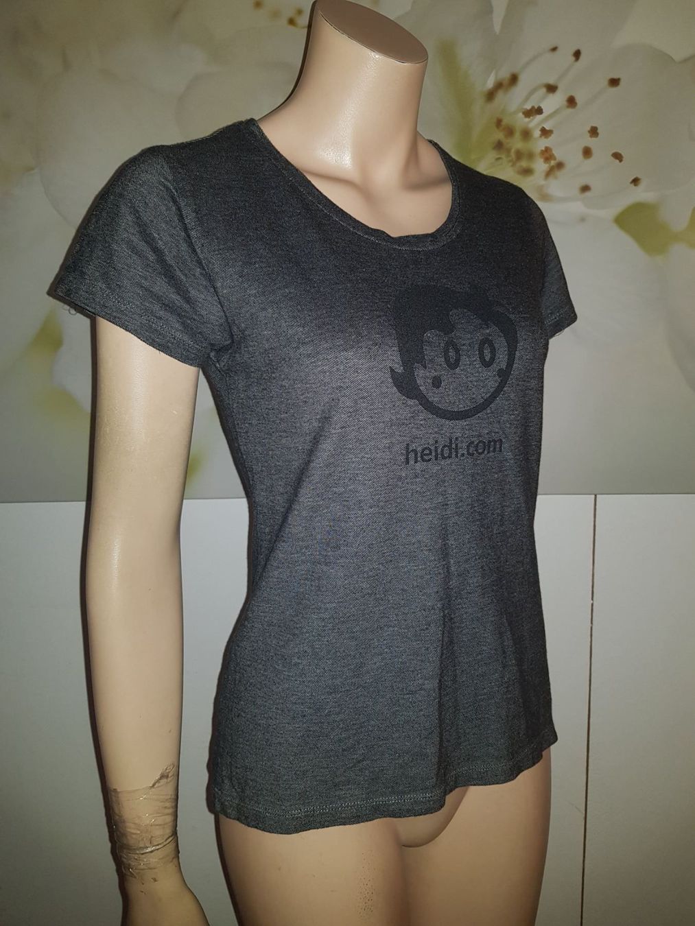 T-Shirts: T-shirt HEDI.COM    Taille/Grosse M – Gebraucht aus Cossonay-ville von Super-Price-Quality 2