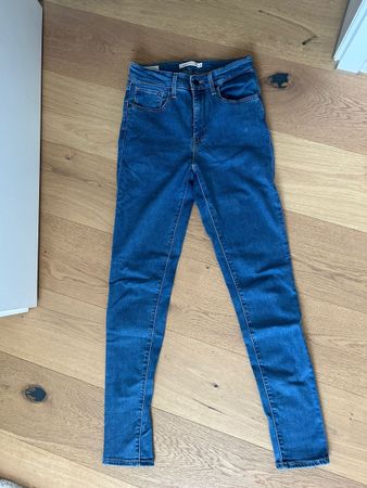 Levis Jeanshose