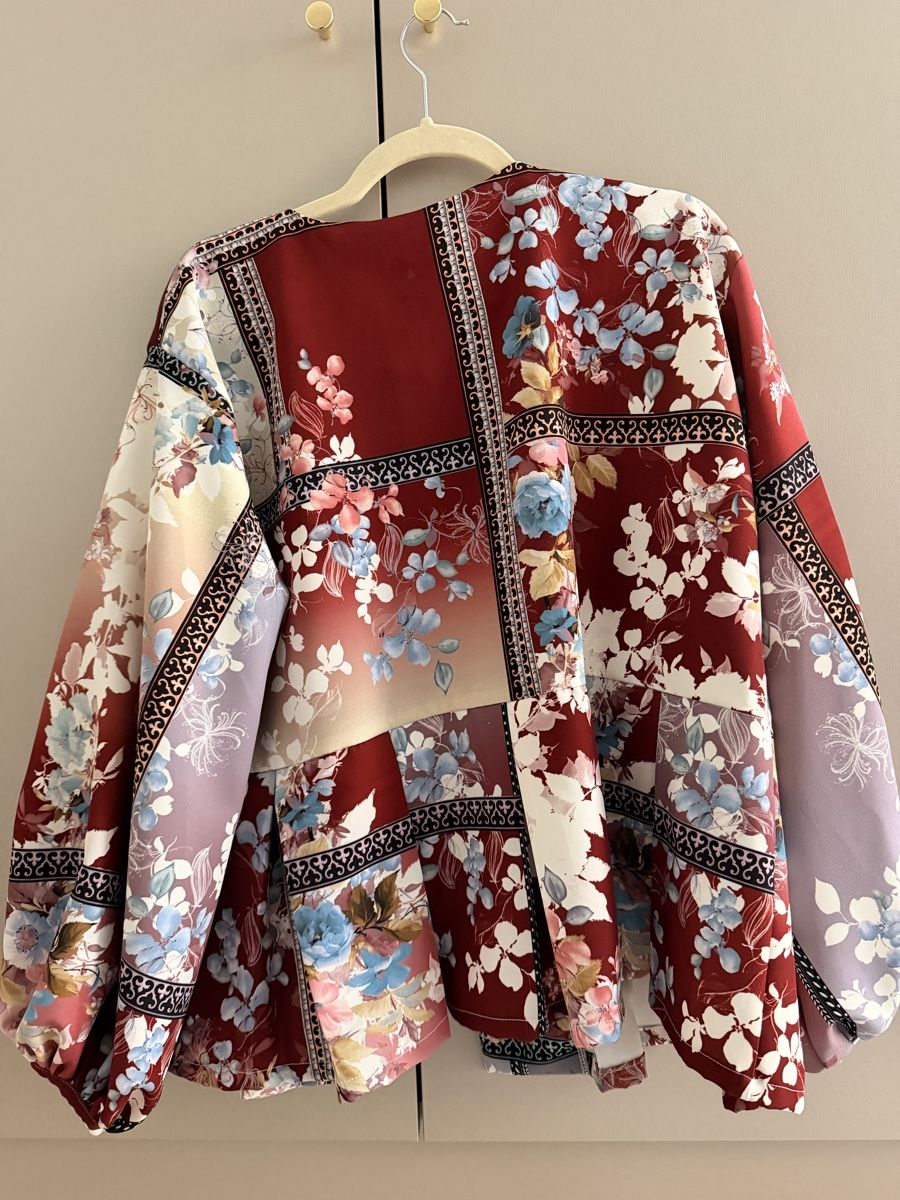 Giacche: Stylish floral print light jacket - Tailor Made – Nuovo e nell'imballaggio originale da Paradiso venduto da Ixaya.studio 5
