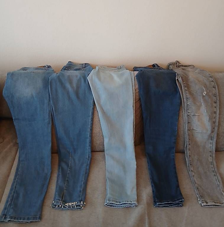 Lots de vêtements: Jeanshosen – D'occasion à Birsfelden par coccobello03 1