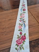 Handgestickte Tischläufer, Rosen und Vogelmuster