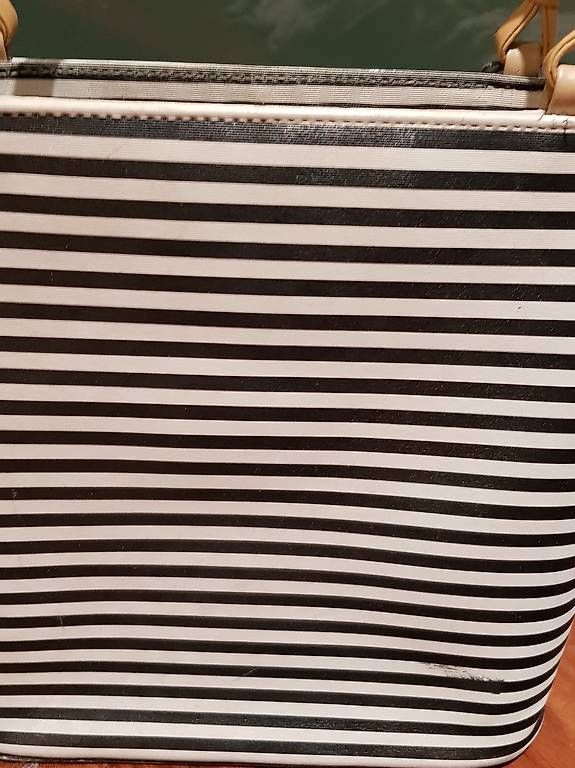 Taschen für Damen: Trendige HANDTASCHE – Gebraucht aus Kehrsiten von Mchopard 2