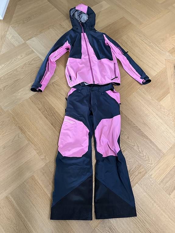 Giacche: Peak Performance Skijacke mit Hose – Usato da Uitikon Waldegg venduto da lapagy