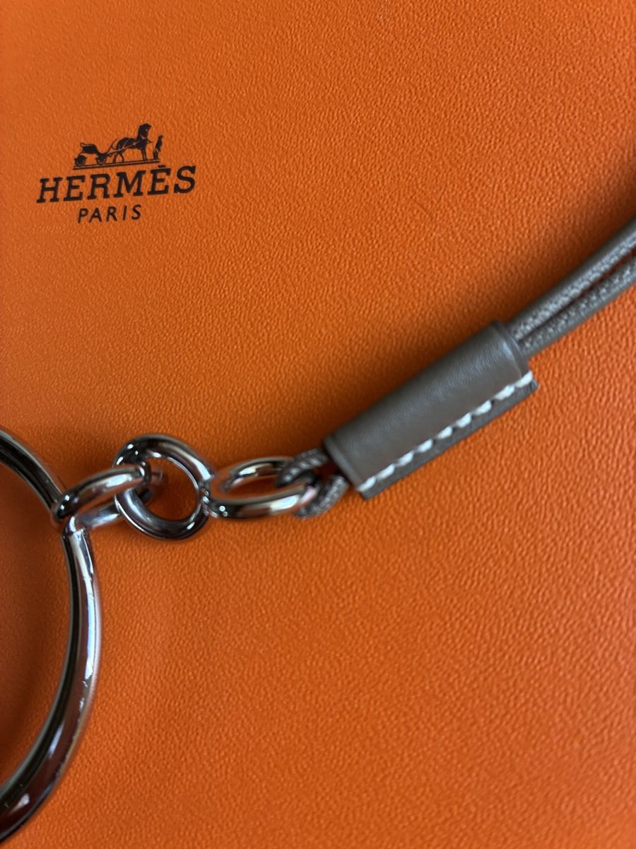 Hermès Catenine: Hermes equestre pendant-large – Usato da Zürich venduto da BobJones 1
