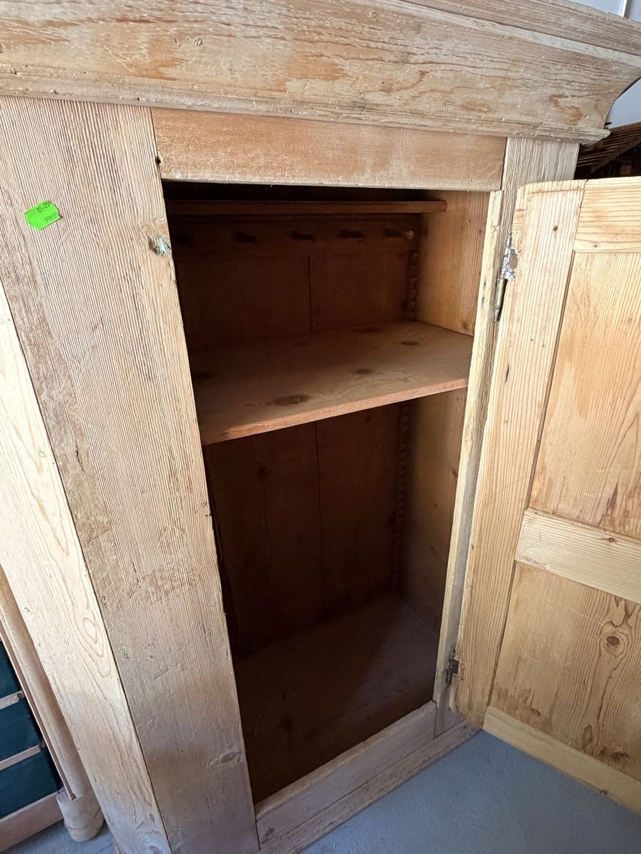 Armadi: petite armoire une porte sablée  – Usato da St-Maurice venduto da antikdestok 1