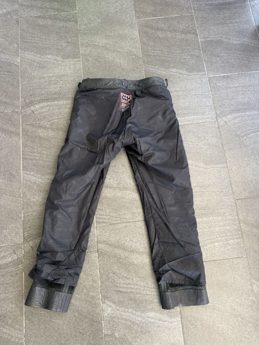 IXS Pantalons: IXS Lederhose Grösse 48 gebraucht – D'occasion à Niedergösgen par bek_w6hm 5