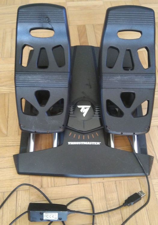 Thrustmaster TFRP Flight Rudder Pedals | Kaufen auf Ricardo