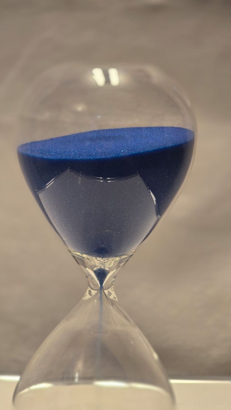 Orologi: Sanduhr "Time Out" mit blauem Sand – Nuovo e nell'imballaggio originale da Zürich venduto da Bobesfee 1