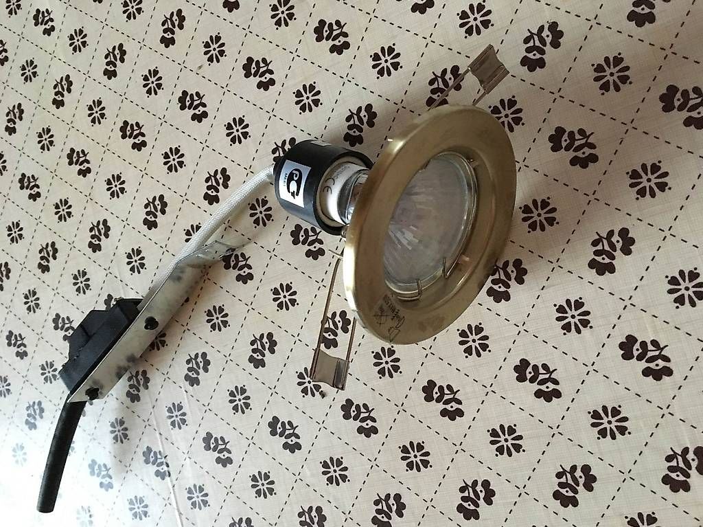 Lustres & lampes de plafonds: Spots à intégrer  – D'occasion à Neuchâtel par Rudjes 3