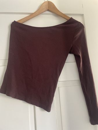 JUST FEMALE One-Shoulder Top / Bluse Braun – Gr. XS