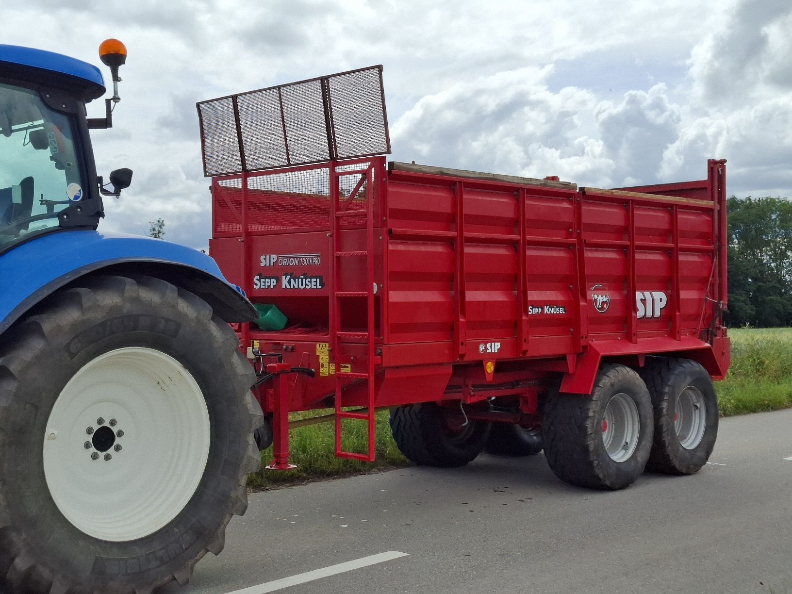 Rimorchi: Häckselwagen / Silierwagen  – Usato da Neuenegg venduto da bschw