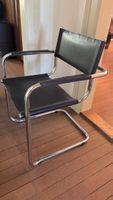Freischwinger S33, Design Marcel Breuer, Leder/Stahl